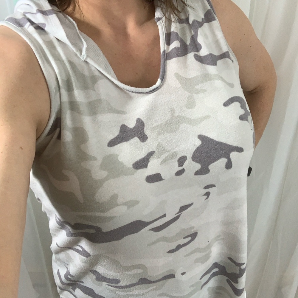 Camo Sleeveless Hoodie